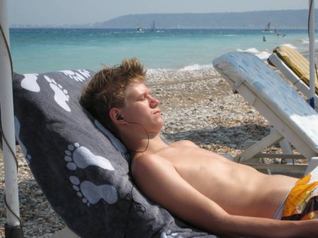 Jesper drömmer sig bort